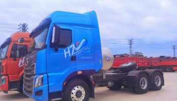 敏銳捕捉商機，高效跟進客戶——商用車與物流事業(yè)部喜獲10臺540馬力LNG牽引車訂單